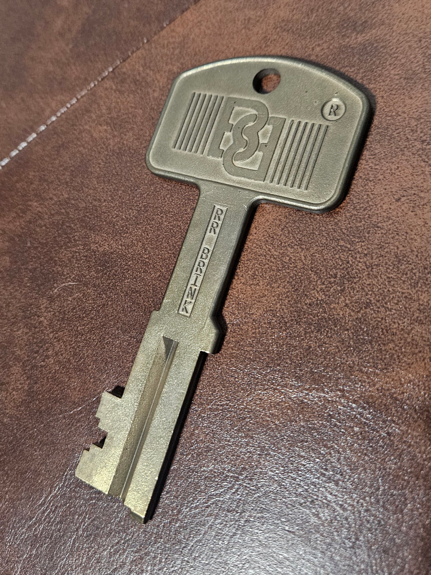 RR Brink Cut Key – American Detention
